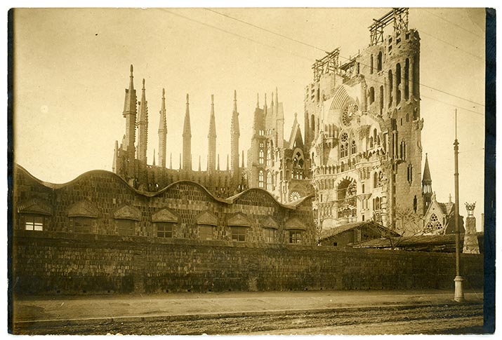 foto antigua de la sagrada familia