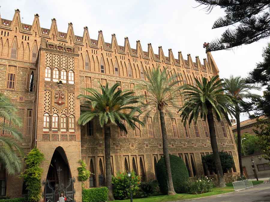5 Obras para entender a Antoni Gaudi-2
