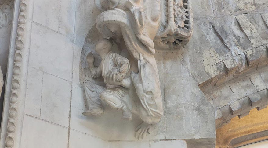 La Tentación del Hombre: una bomba anarquista en la Sagrada Familia