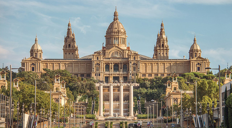 El Palau Nacional, actual sede del Museu Nacional d’Art de Catalunya (MNAC), en Montjuïc, uno de los grandes miradores culturales de Barcelona.