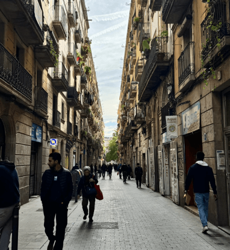 calles del raval durante el tour del raval