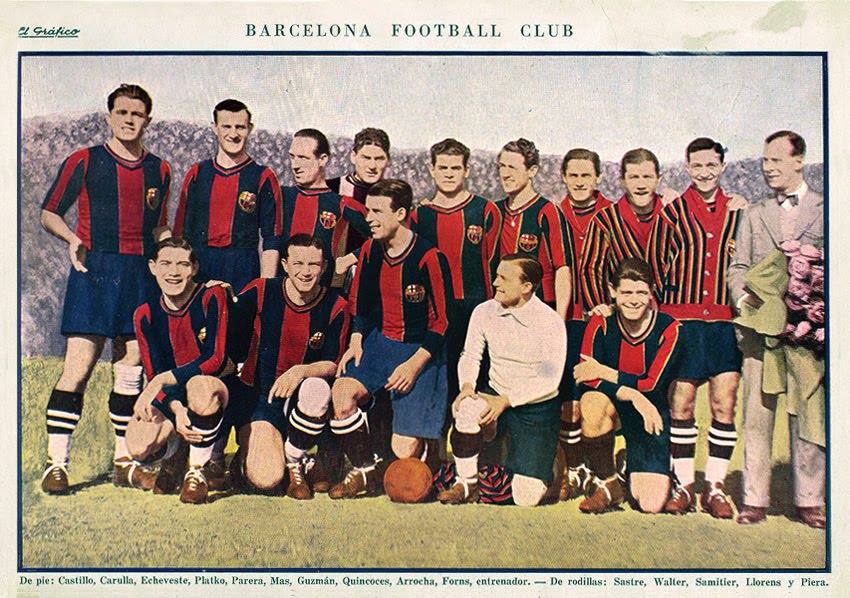Equipo del FC Barcelona posando en una fotografía de 1926 publicada en El Gráfico