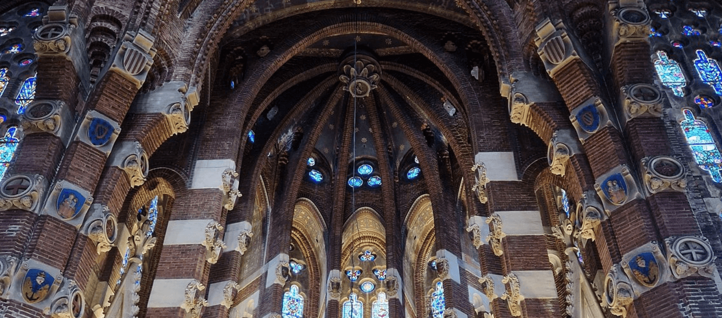 Real Monasterio de Santa Maria de Valldonzella, conjunto religioso de estilo neogótico diseñado por Bernardí Martorell y situado en Barcelona, incluido en el festival 48h Open House Barcelona 2026.