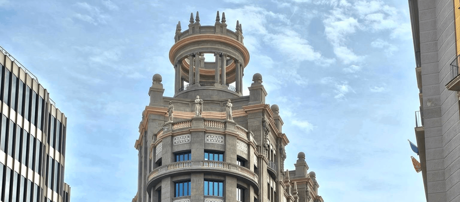 Edificio sede de Comissions Obreres de Catalunya, situado en la Via Laietana de Barcelona, ejemplo de arquitectura del siglo XX incluido en el festival 48h Open House Barcelona 2026.